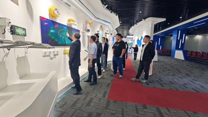 實踐探訪∣MEM項目師生赴華榮科技股份開展社會實踐教育